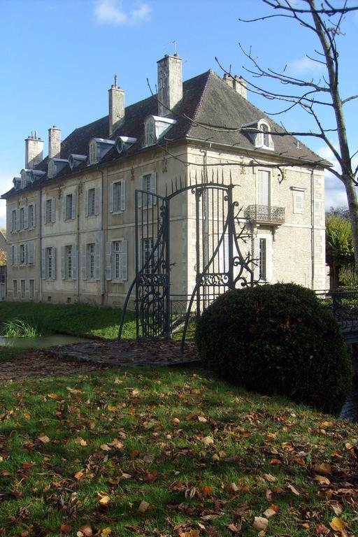 Château De Serrigny Ladoix-Serrigny Exterior foto